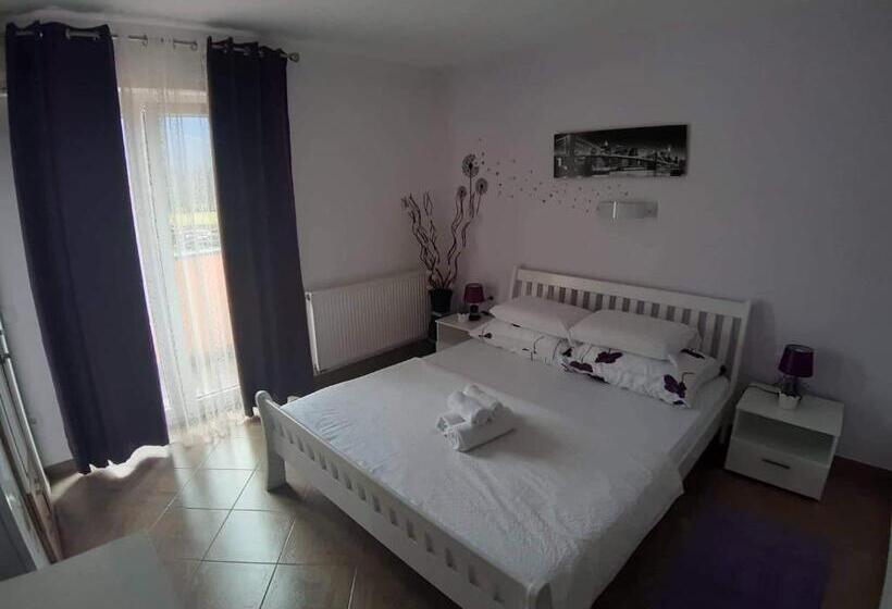 バルコニー付きスタンダードルーム, Guest House Mačić