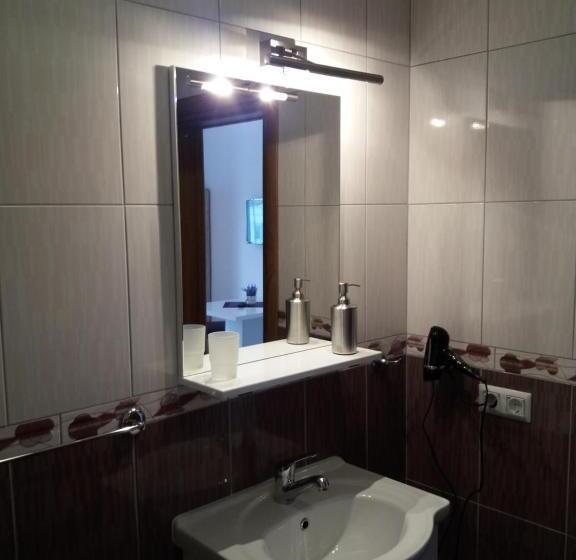 バルコニー付きスタンダードルーム, Guest House Mačić