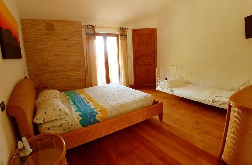 Четырехместный Номер Стандарт, Casale Del Sole