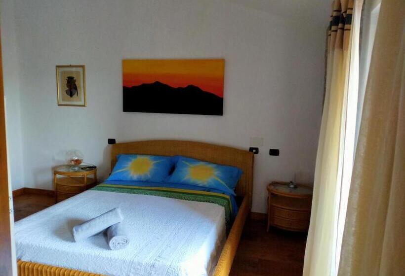 غرفة قياسية رباعية, Casale Del Sole