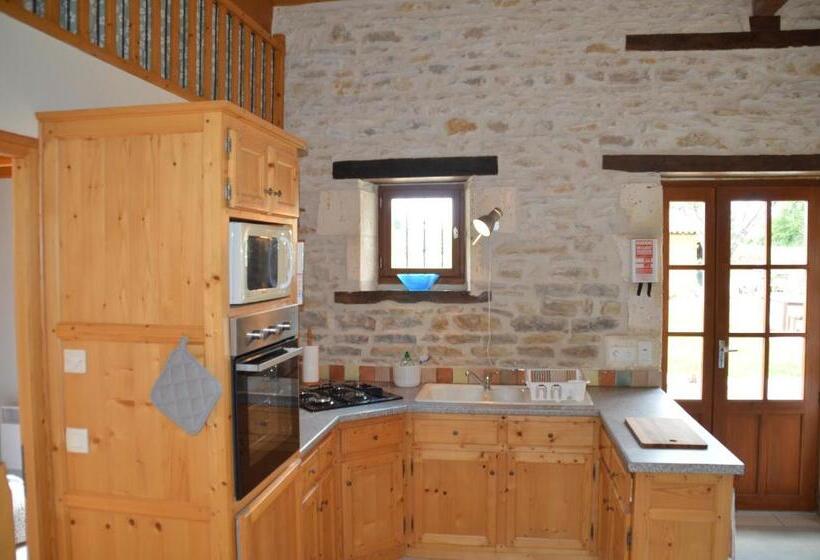 מיטת קינג בסוויטה, La Vieille Gorce