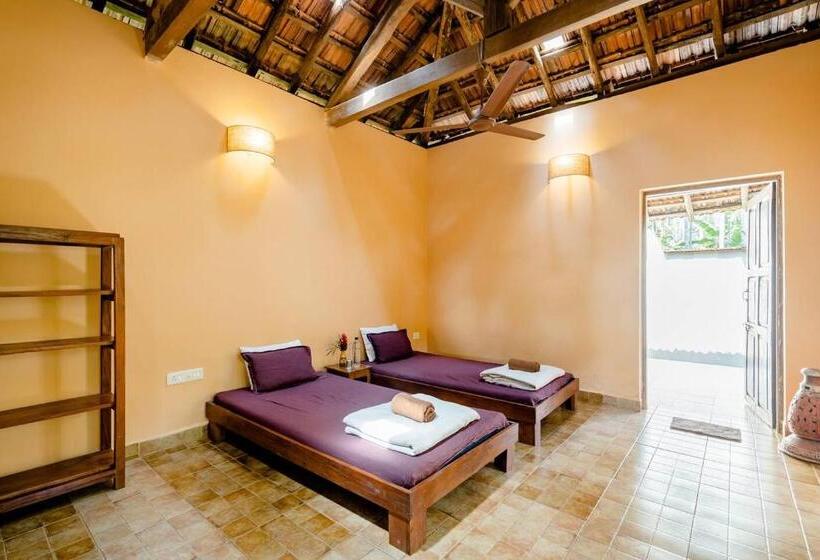 בית, חדר שינה 1, Dudhsagar Plantation