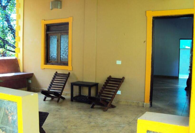 בית, חדר שינה 1, Dudhsagar Plantation