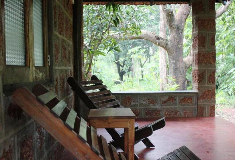 בקתה דלוקס, Dudhsagar Plantation