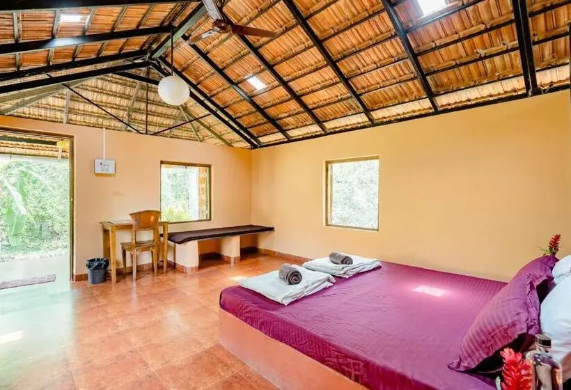 Bungalow Deluxe, Dudhsagar Plantation
