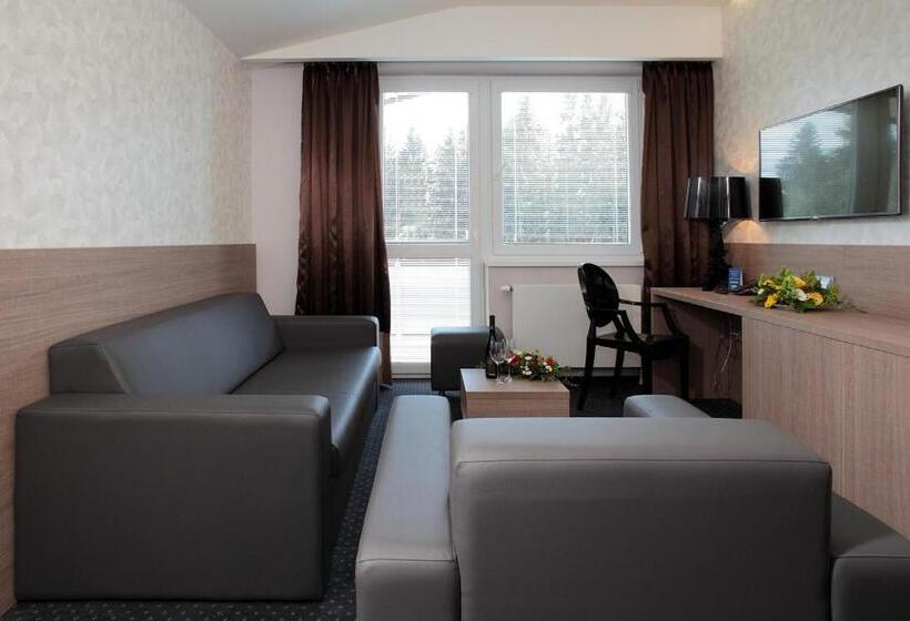 家庭套房, Jezerka