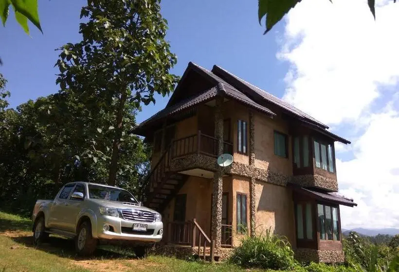 デラックストリプルルーム, Khunyuam Resort