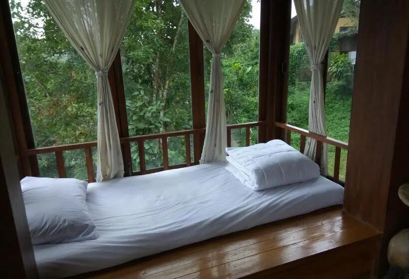 デラックストリプルルーム, Khunyuam Resort
