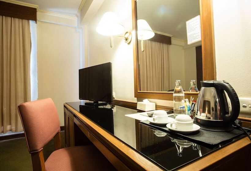 Номер Deluxe, Songphanburi