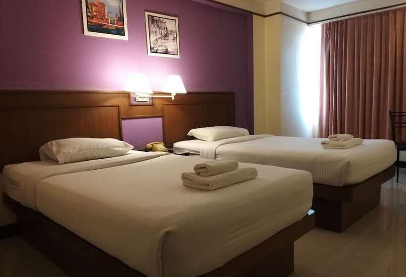 Номер Deluxe, Songphanburi