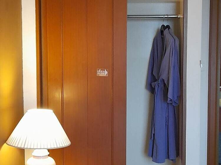 Люкс, Songphanburi