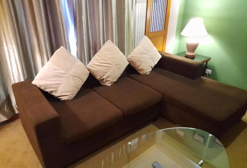 Люкс, Songphanburi