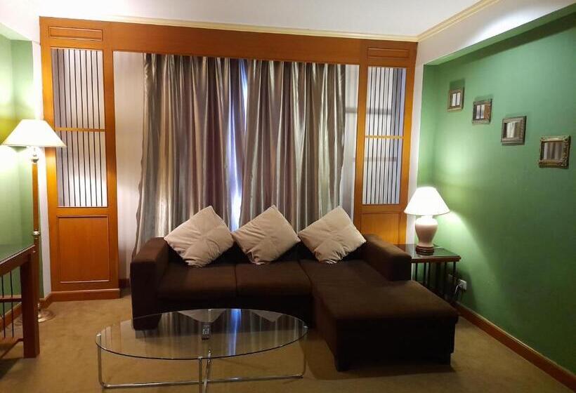 Люкс, Songphanburi