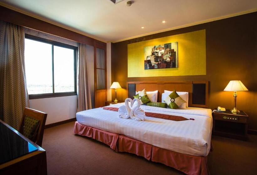 Люкс, Songphanburi