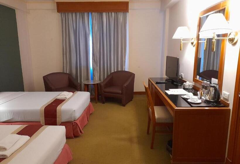 Номер Deluxe, Songphanburi