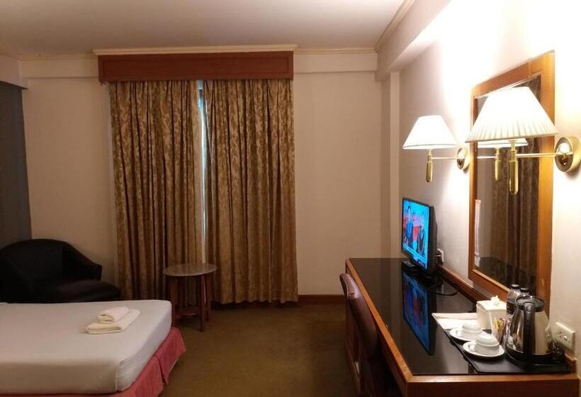 Номер Deluxe, Songphanburi