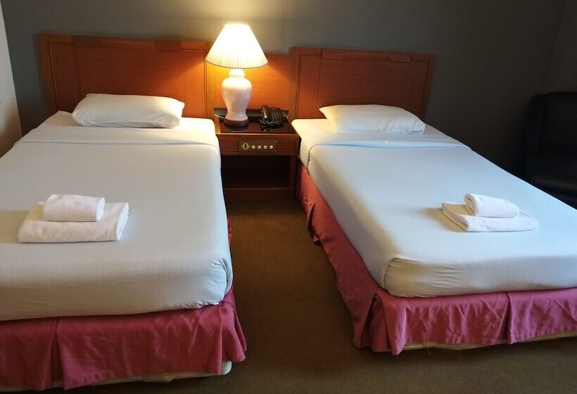 Номер Deluxe, Songphanburi