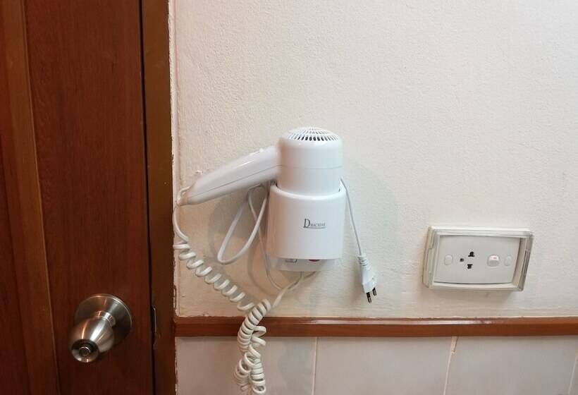 Номер Deluxe, Songphanburi