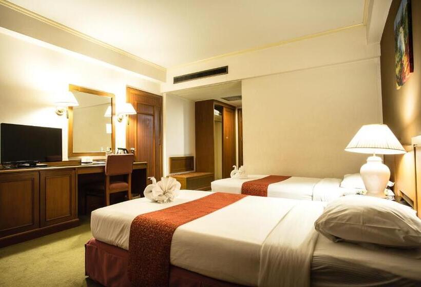 Номер Deluxe, Songphanburi
