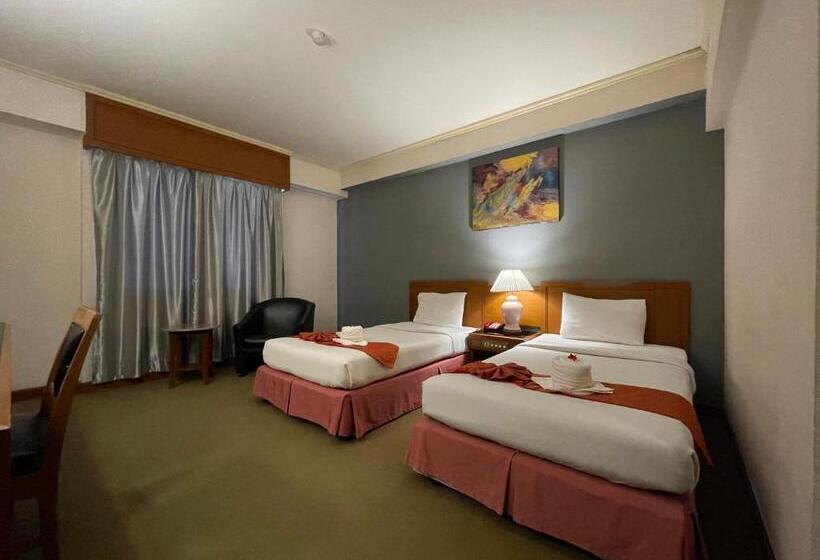 Номер Deluxe, Songphanburi