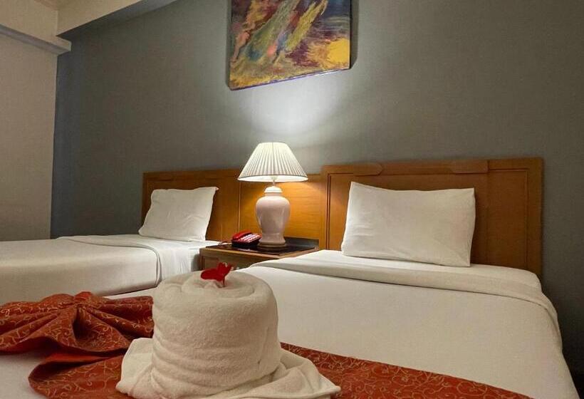 Номер Deluxe, Songphanburi