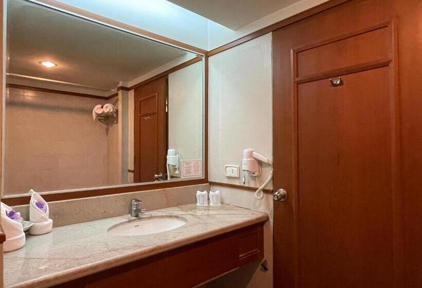 Семейный Номер, Songphanburi