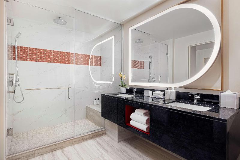 Номер Стандарт, Songphanburi