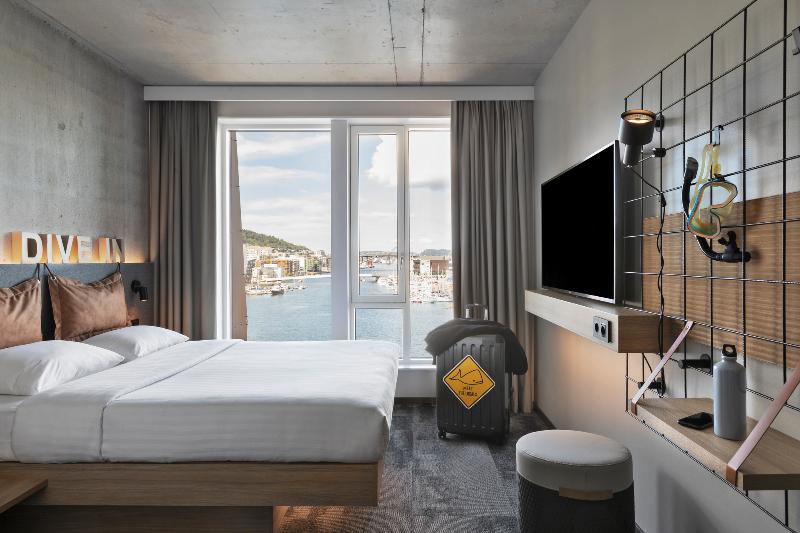 Люкс, Songphanburi