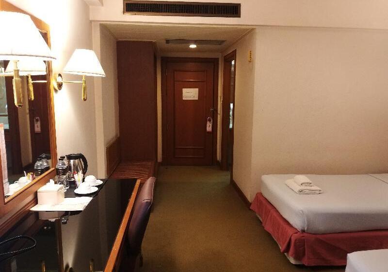 Номер Deluxe, Songphanburi