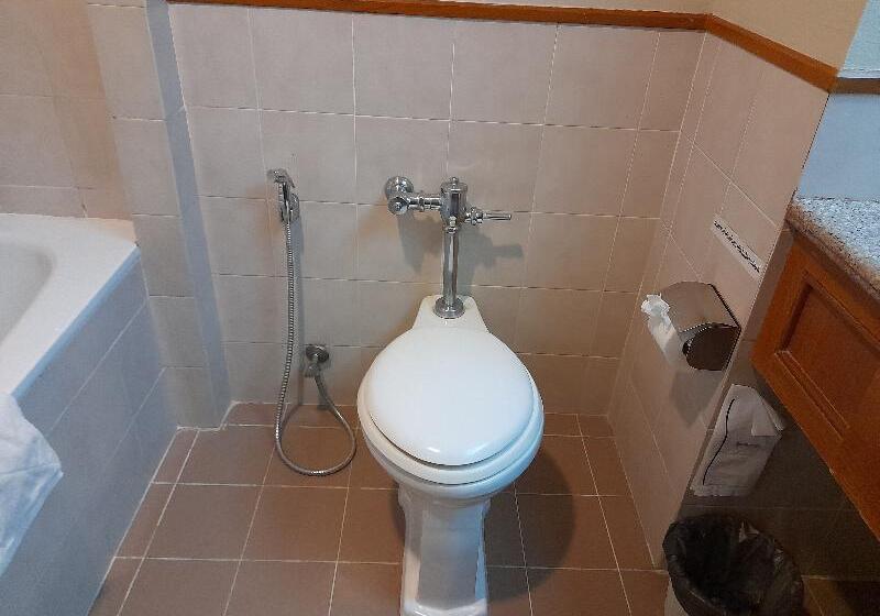 Номер Стандарт, Songphanburi