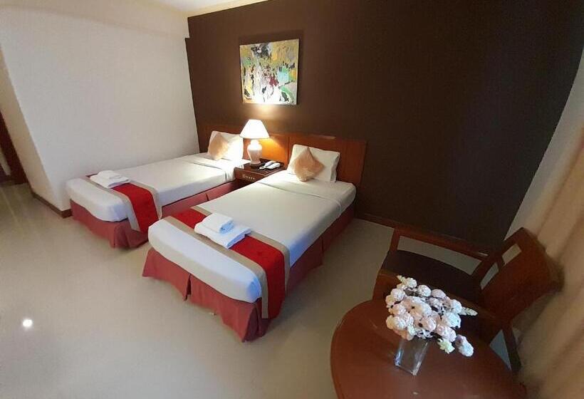 Номер Deluxe, Songphanburi