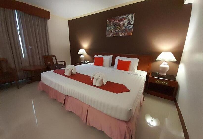 Номер Deluxe, Songphanburi