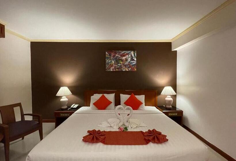 Номер Deluxe, Songphanburi