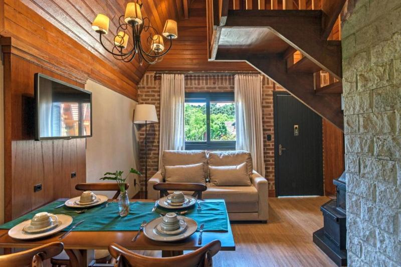 Номер Deluxe, Songphanburi