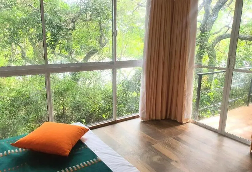 デラックストリプルルーム, The Backwaters Lodge