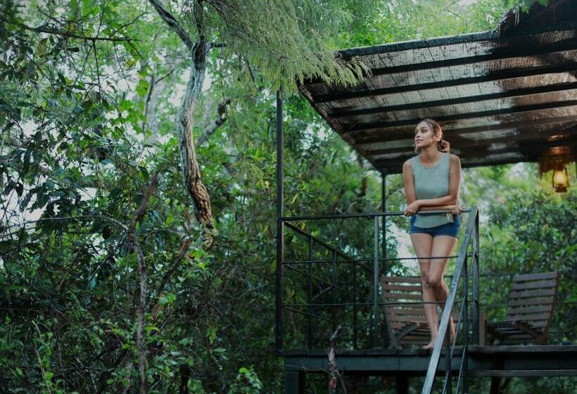 חדר סטנדרט עם מרפסת, The Backwaters Lodge