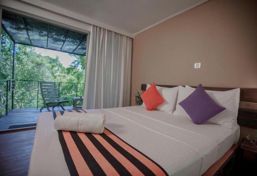 Номер Стандарт с Балконом, The Backwaters Lodge