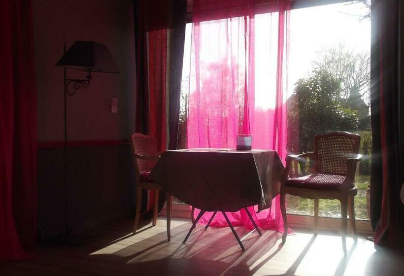 Четырехместный Номер Стандарт, La Chaussee D Olivet En Mayenne