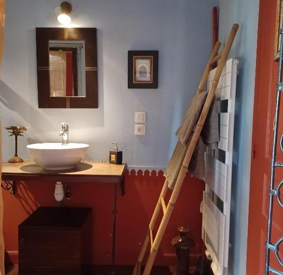 Номер Стандарт, La Chaussee D Olivet En Mayenne