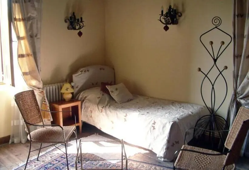 ガーデンビュースタンダードルーム, Le Moulin De La Côte Chambre D Hôtes