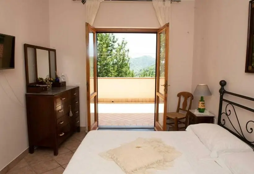 バルコニー付きスタンダードトリプルルーム, Villa Cerasiello