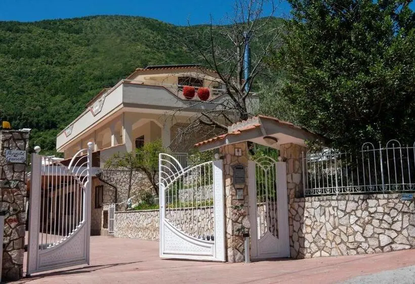 バルコニー付きスタンダードトリプルルーム, Villa Cerasiello