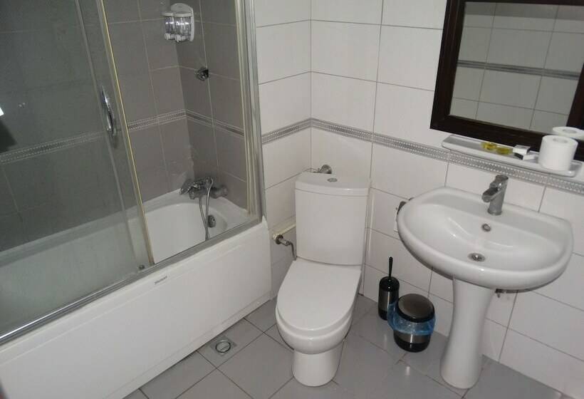 Triple Room Sea View, Yakamoz Otel