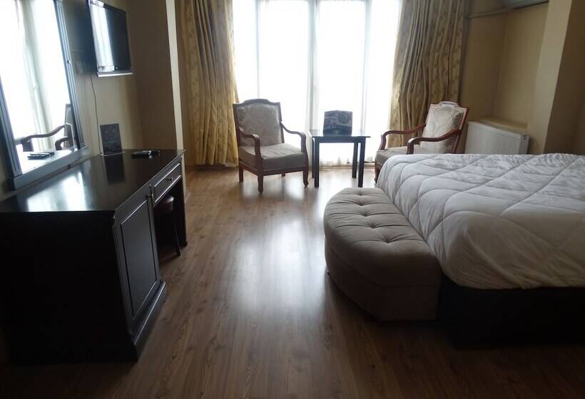 Triple Room Sea View, Yakamoz Otel