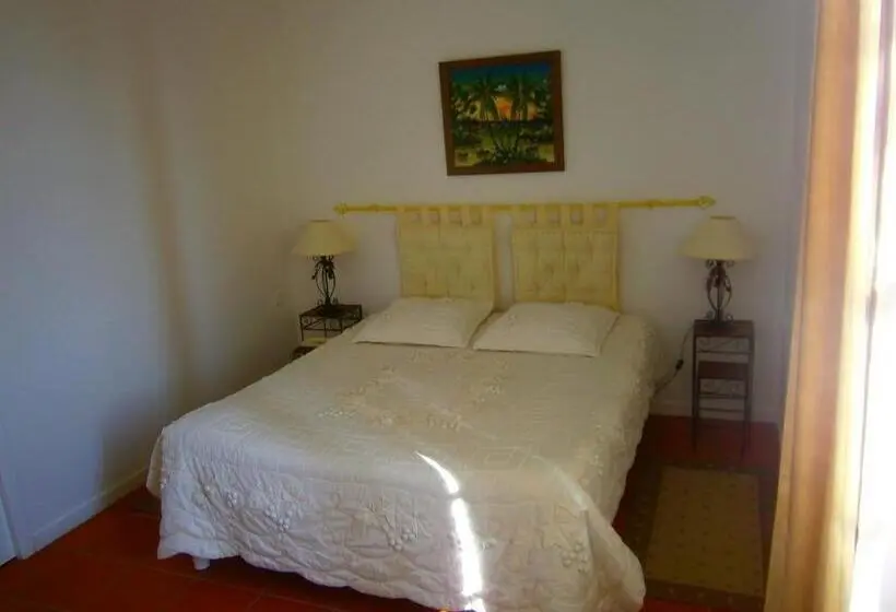 ベーシックルーム, Chambres D Hôtes Domaine Du Bouchon
