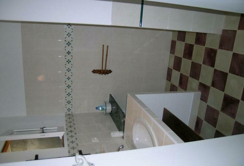 스탠다드 룸 가든 전망, Domaine Les Galards