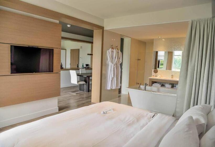 이그제큐티브 스위트, La Cache Du Golf