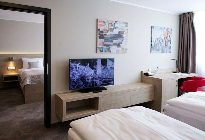 اتاق خانوادگی, Restart Superior