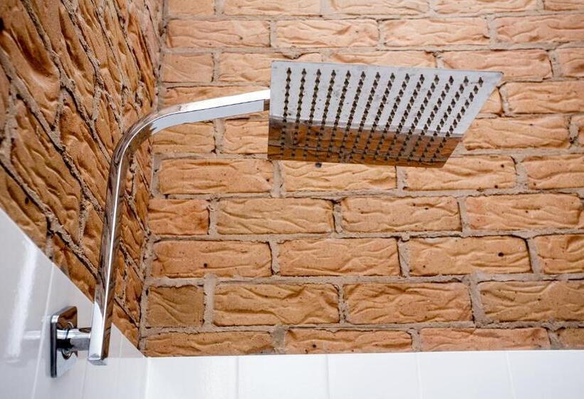 חדר סופריור לשלושה, Lookout Mountain Retreat