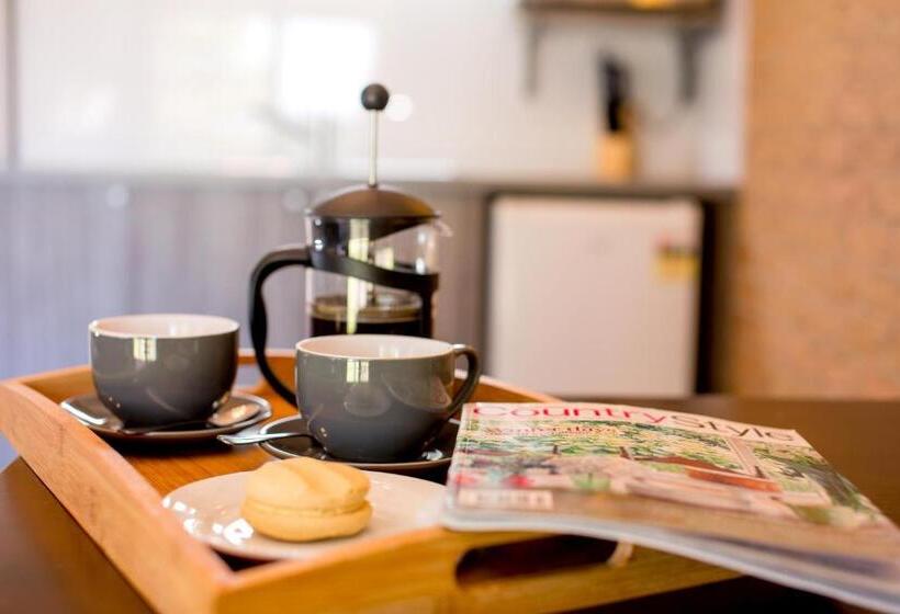 חדר משפחתי, Lookout Mountain Retreat